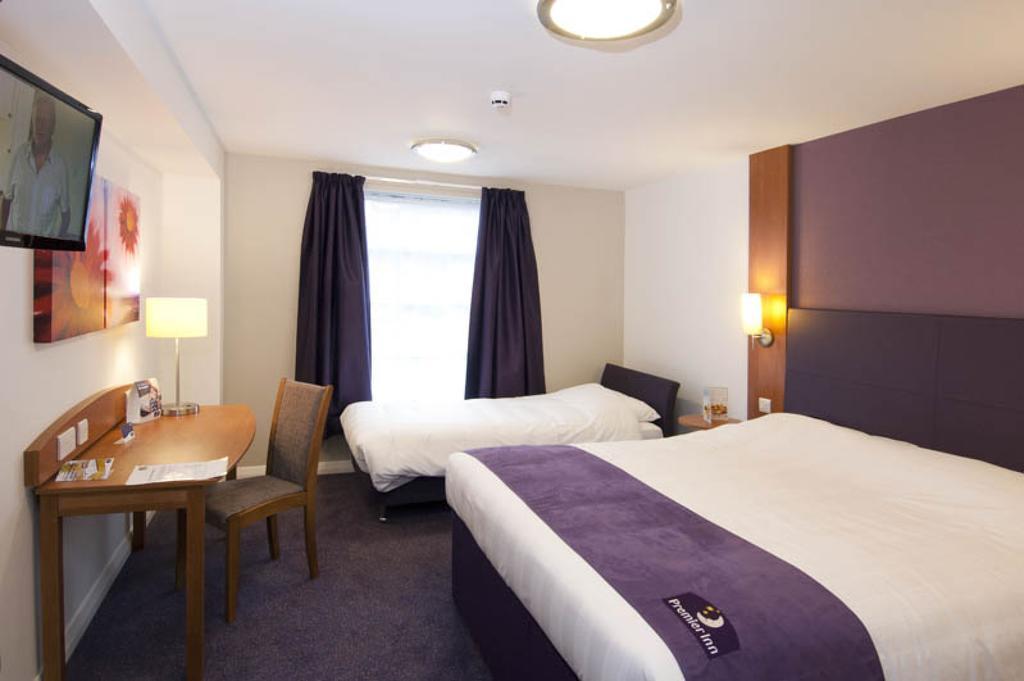 Premier Inn Camberley Habitación foto